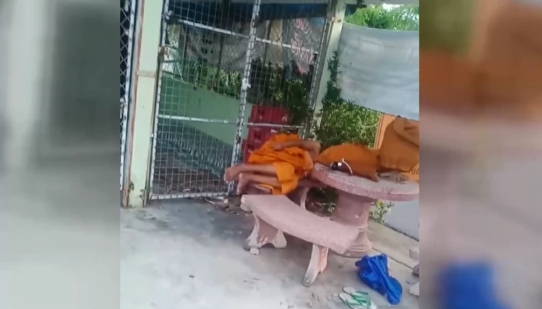 รออะไร! เจ้าคณะจังหวัดภูเก็ต จับสึกพระลูกวัดขอนแก่น นอนเมาแอ๋หน้าบ้านคน