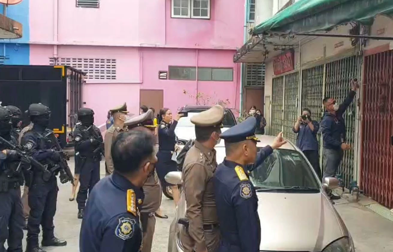 ป.ป.ส.-ตร. ทลายเครือข่ายยาฝั่งธน ยึดทรัพย์สิน-บัญชีกว่า 65 ล้านบาท