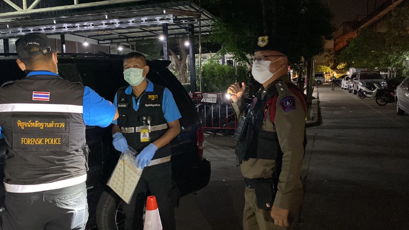 หนุ่มแบงก์เมา-ยิงปืนใส่รถยูทูปเบอร์ ไม่ยอมไล่ตามจับส่งตำรวจ