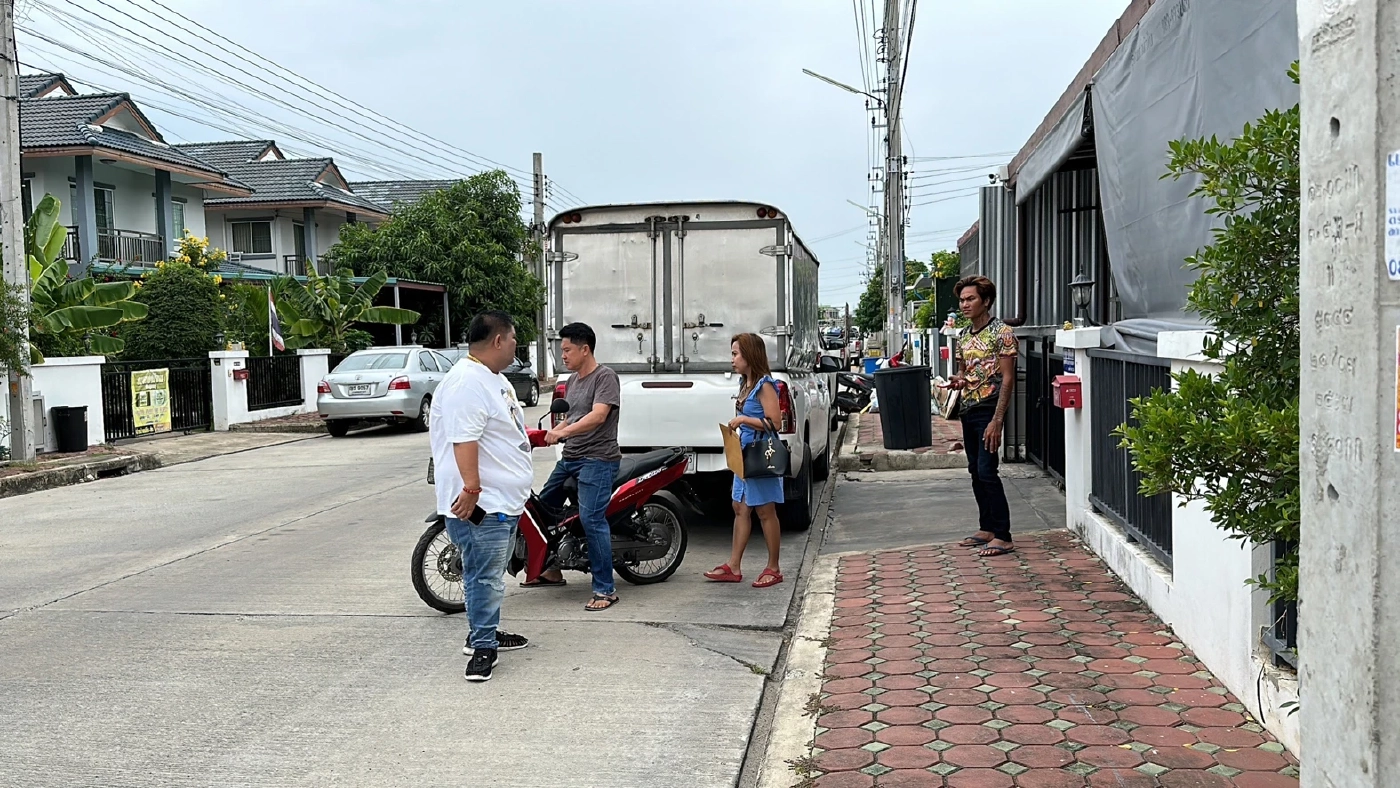 บริเวณบ้านที่เกิดเหตุ