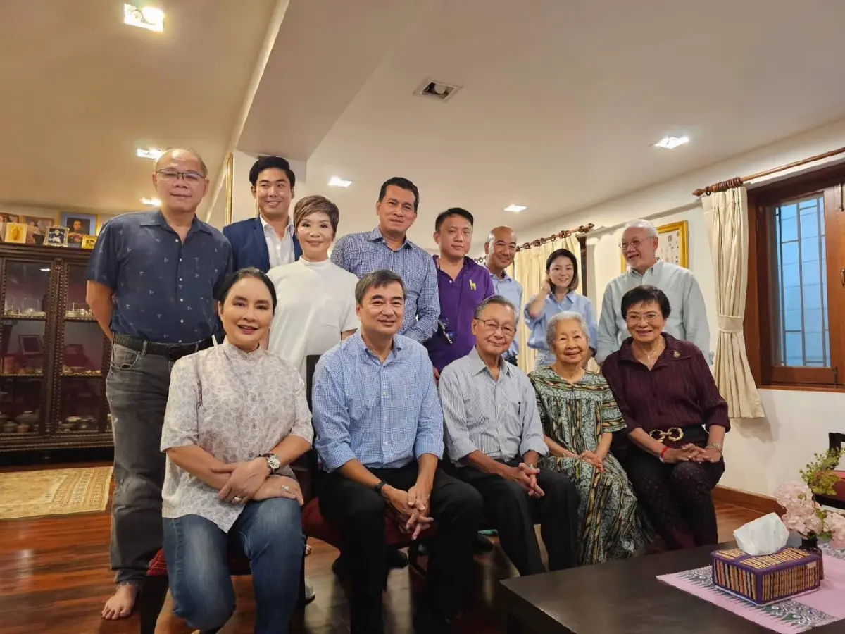 "ศิริโชค" โพสต์ภาพ "พวกเราจะกลับมา" ในขณะเฟ้นหาหัวหน้าพรรคใหม่ หรือมีนัย?