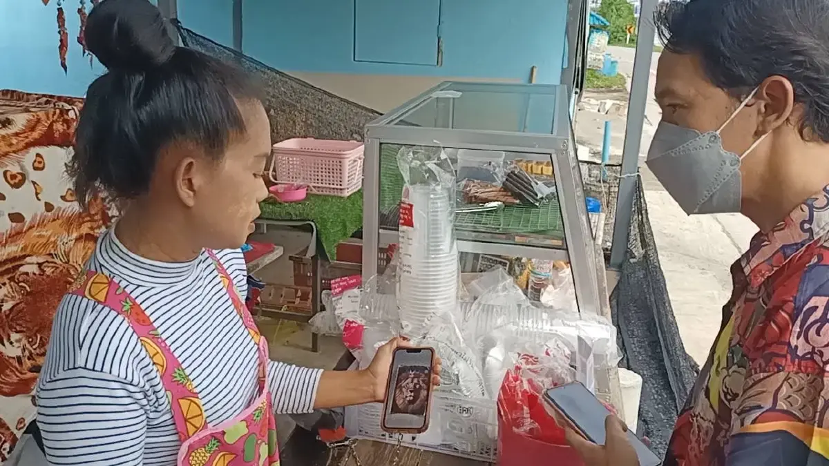 ผกก.บางแม่นาง ยันชายรีด"ส่วยสติ๊กเกอร์"ร้านกล้วยทอด ไม่ใช่ตำรวจในพื้นที่