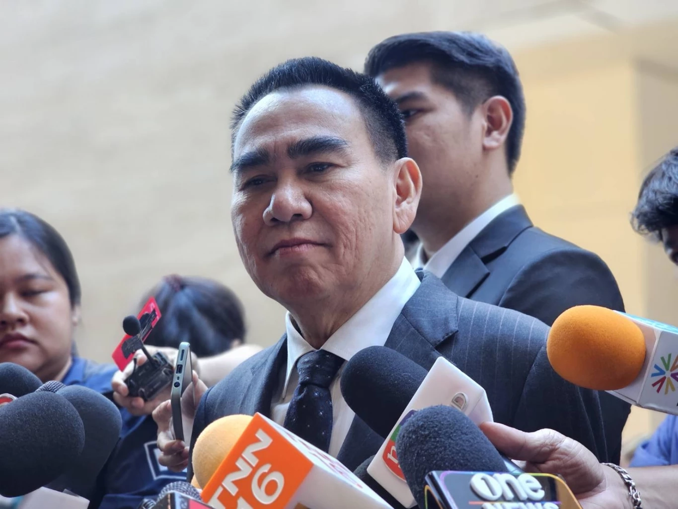 เดชอิศม์ ขาวทอง