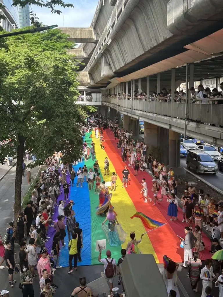 พิธา ยินดีร่วมงาน Bangkok Pride พร้อมเปลี่ยนให้โลกเห็นว่าเป็นจุดแข็งของไทย