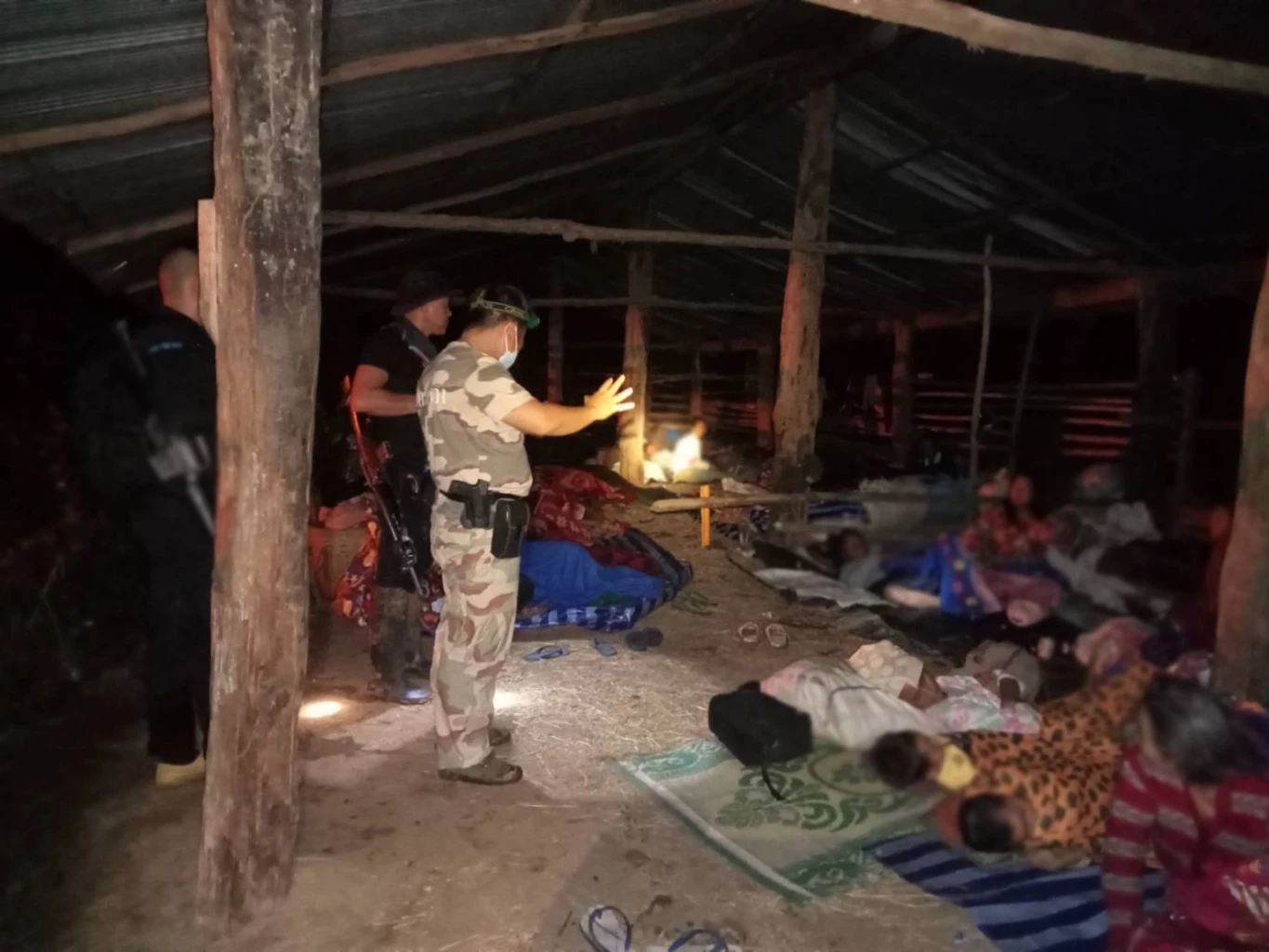 กะเหรี่ยงถล่มทหารเมียนมา รัฐคะยา ผู้ลี้ภัยสงครามทะลักแม่ฮ่องสอน 3.3 พันคน