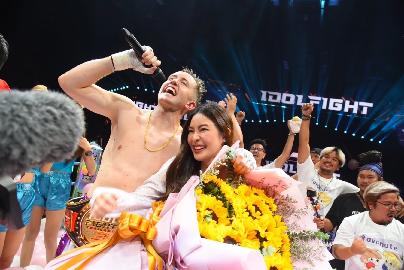 พารู้จัก เนท My Mate Nate ยูทูบเบอร์ชื่อดัง เจ้าของคลิปจ้างตำรวจ 50 นาย  