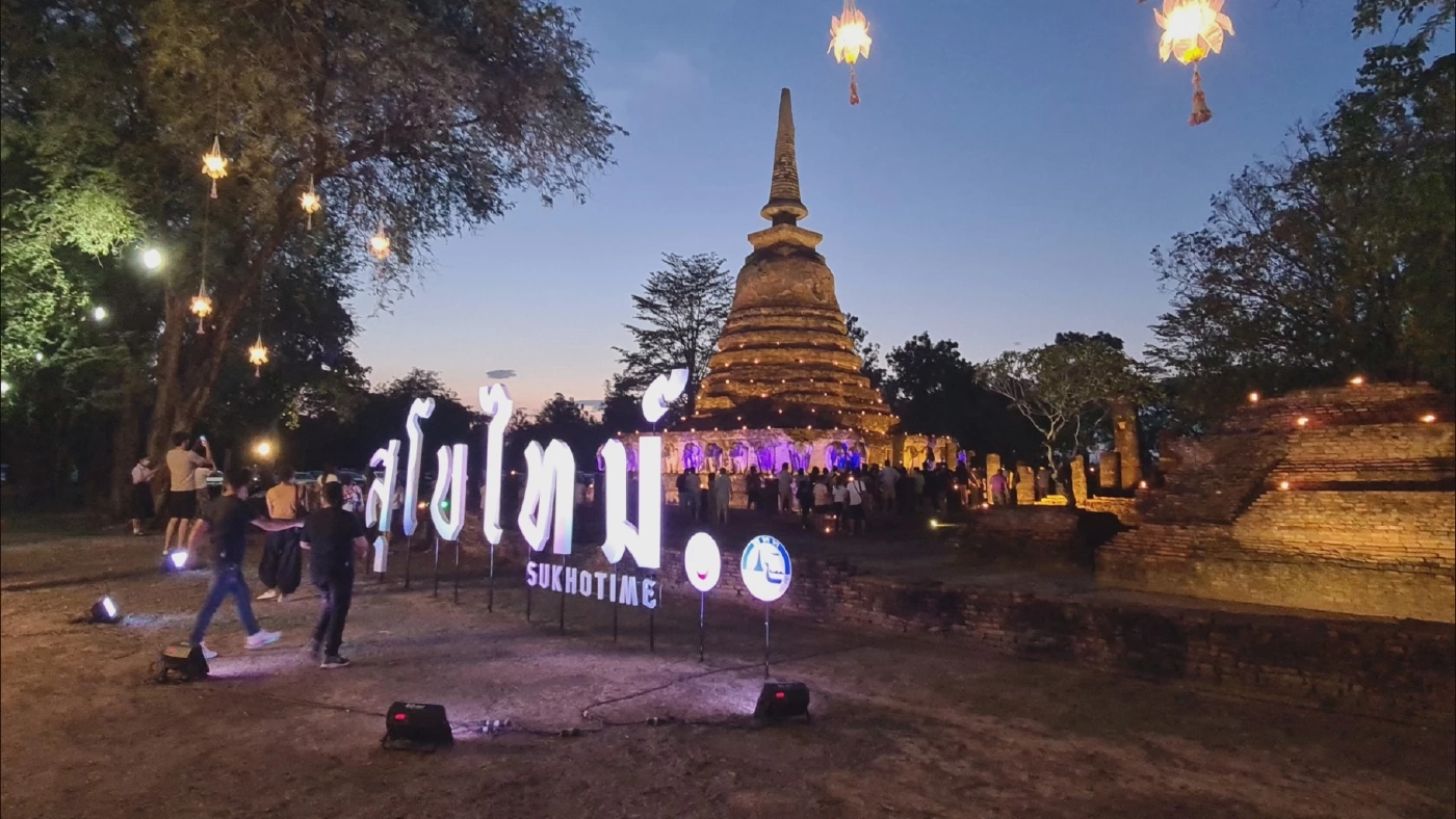 พุทธศาสนิกชนทั่วไทย ร่วมทำบุญตักบาตรเนื่องใน "วันวิสาขบูชา"