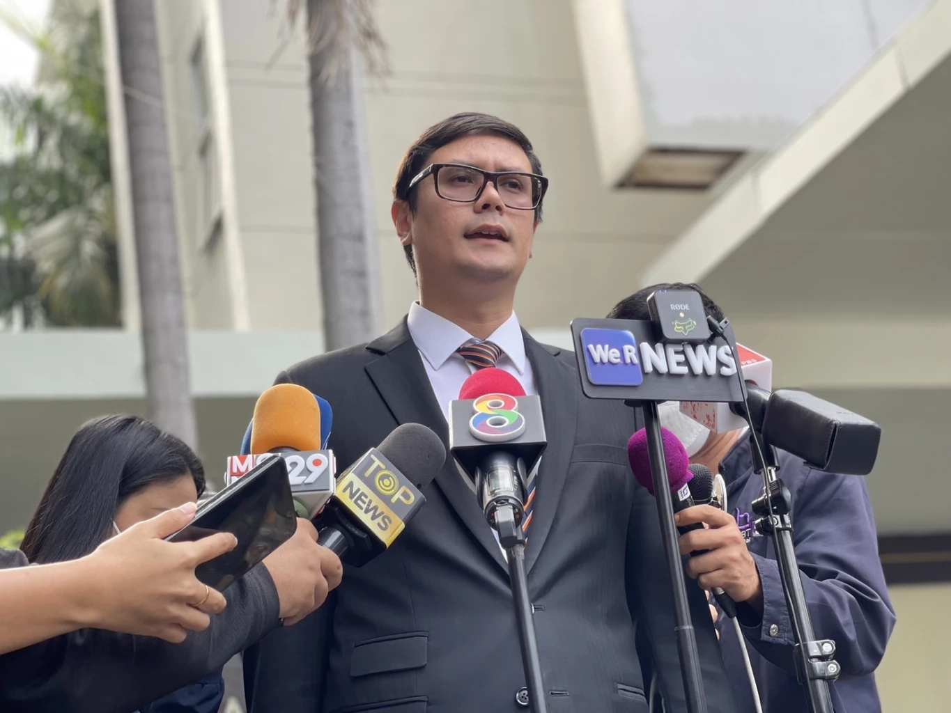 "รังสิมันต์ โรม" เชื่อคลิปวิดีโอ ไอทีวี ไม่ตัดต่อ