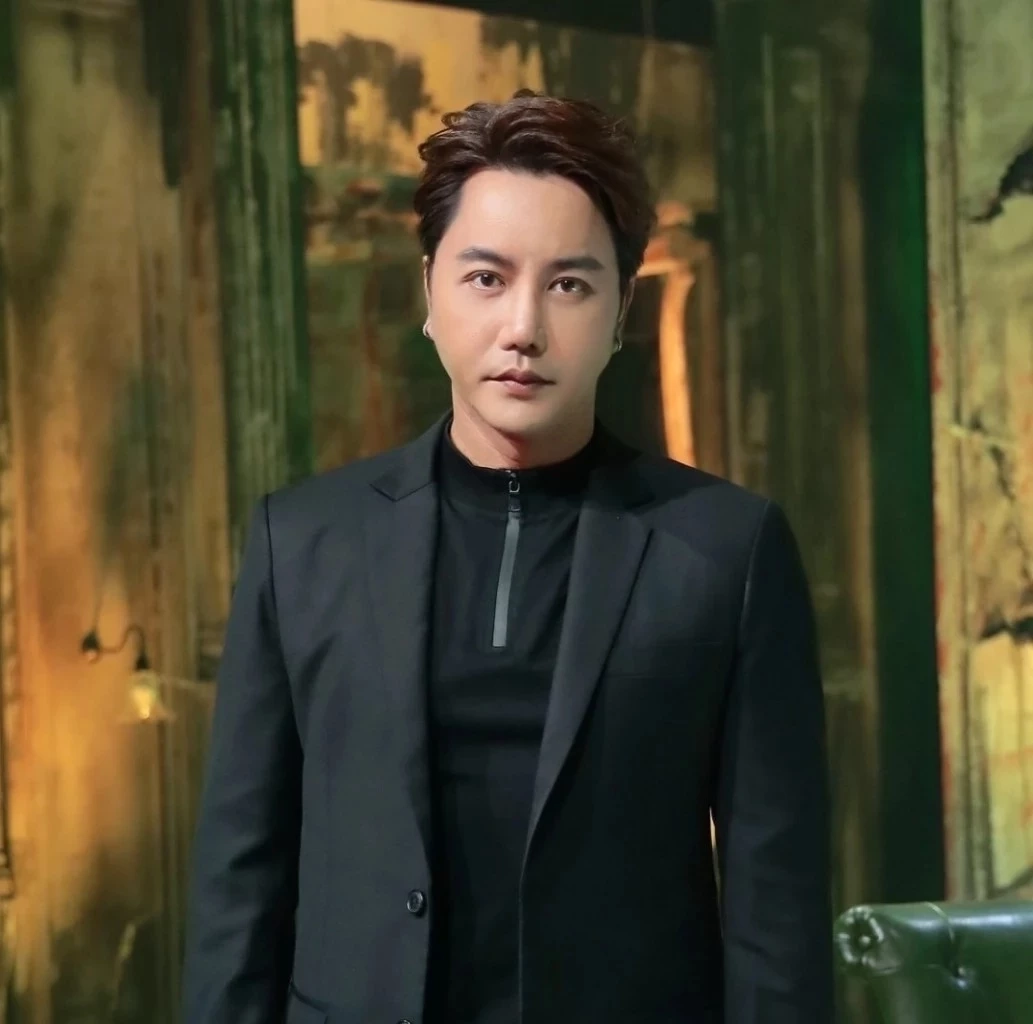 "ริว จิตสัมผัส" แจกเลขเด็ด กางตารางให้เห็นกันจะๆ ลุ้นหวยงวด 1/6/66