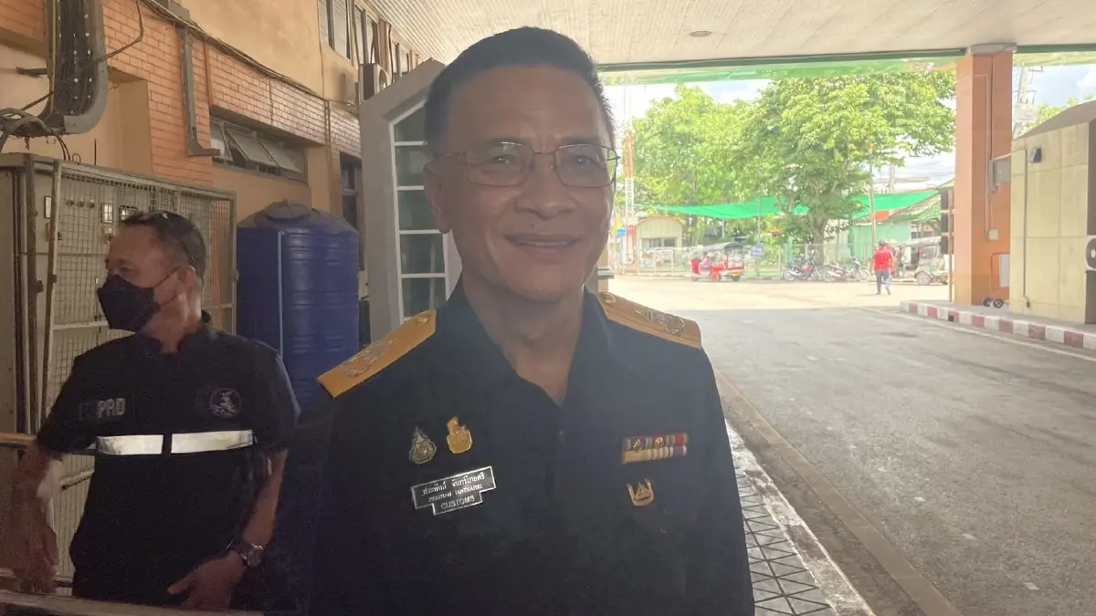 นายประพันธ์ จันทร์ไทยศรี นายด่านศุลกากรอรัญประเทศ 