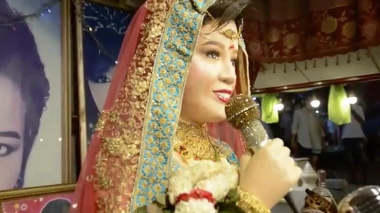 เลขเด็ดงวด16/6/66 เลขแม่ผึ้ง 'พุ่มพวง' ครบรอบ 31 ปี รำลึกวันแห่งความอาลัยรัก