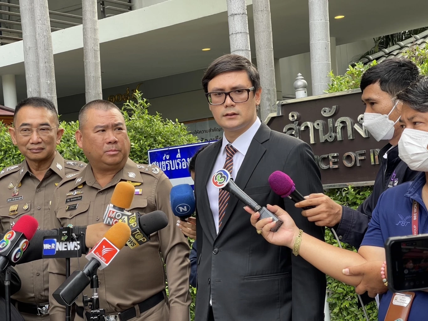 "รังสิมันต์ โรม" เชื่อคลิปวิดีโอ ไอทีวี ไม่ตัดต่อ