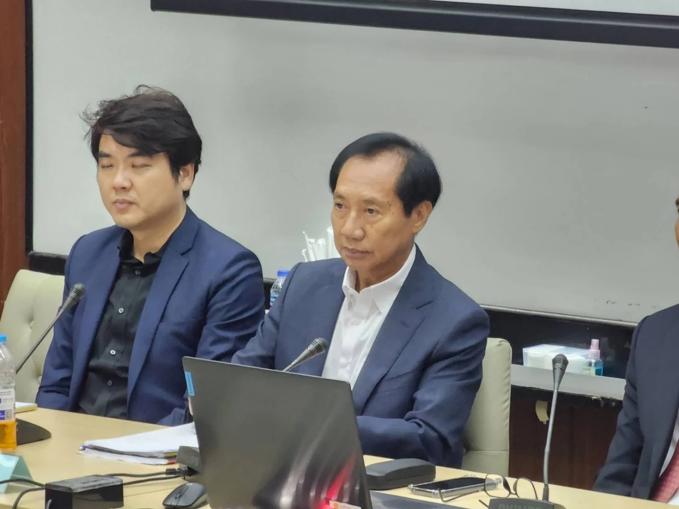 โภคิน พลกุล ประธานคณะกรรมการยุทธศาสตร์ขับเคลื่อนประเทศ พรรคไทยสร้างไทย