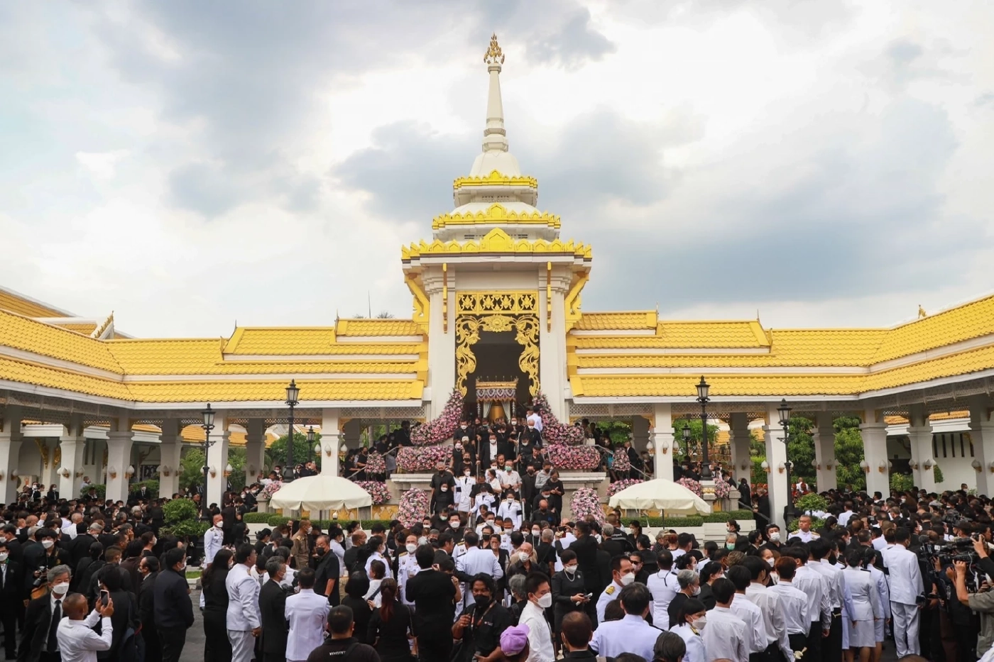 นายกฯ เป็นประธาน พิธีพระราชทานเพลิงศพ "ผู้ว่าฯ ณรงค์ศักดิ์"