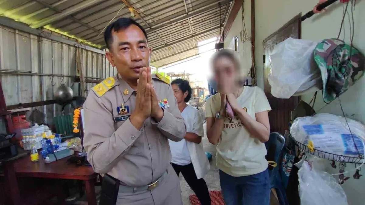 นอภ.เมืองปทุมธานี ขอโทษลูกสาวผู้ป่วยติดเตียง แบกพ่อมาทำบัตร ปชช. ก่อนสิ้นใจ