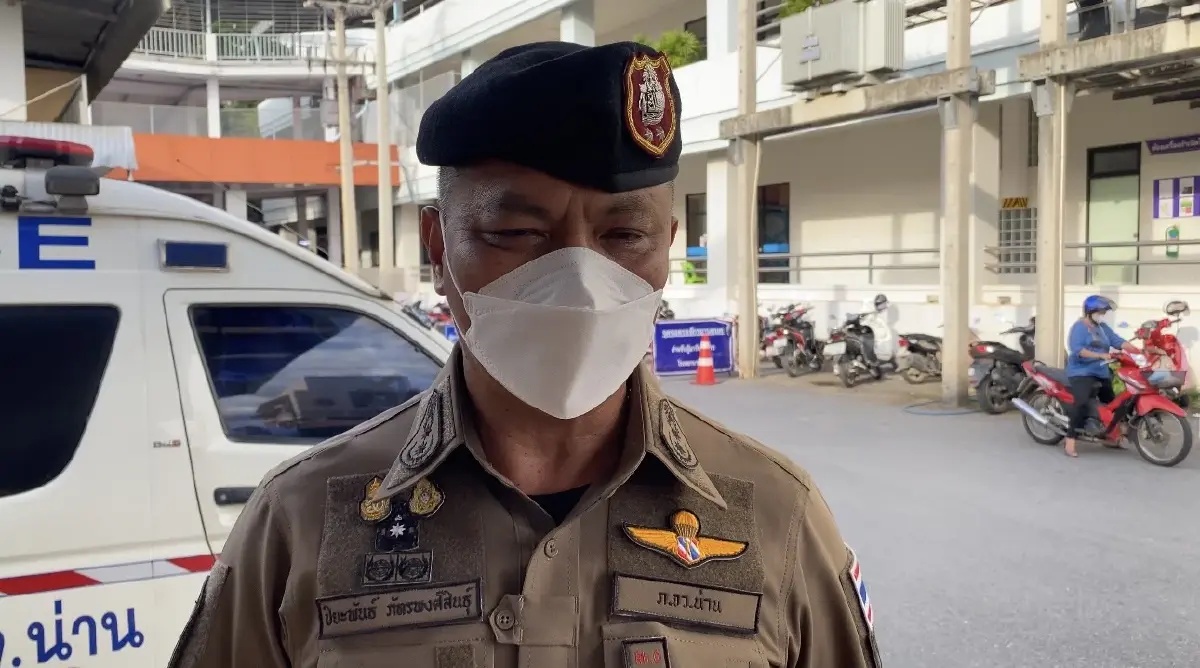 หนุ่มระแวงตำรวจตามจับ สาวหมัดใส่ ตม. มาสำรวจข้อมูลคนต่างด้าว