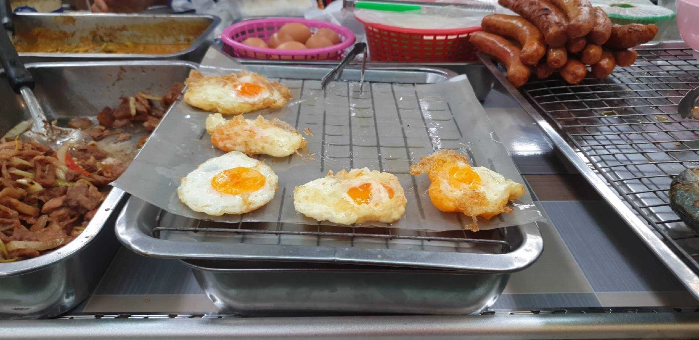 ชาวระยองโอด ราคาไข่แพง เดือนเดียวขึ้น 18 บาทต่อแผง