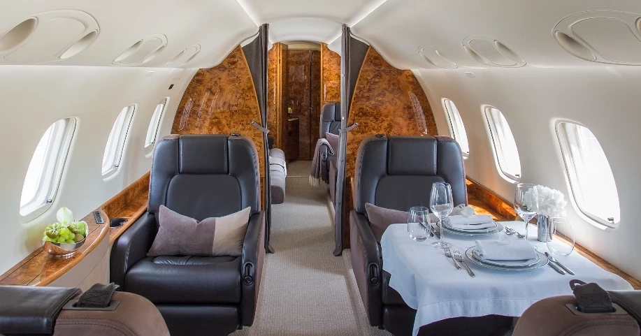 ทำความรู้จัก เครื่องบินเจ็ทสุดหรู Embraer Legacy 600 ของ "เสี่ยหนู"