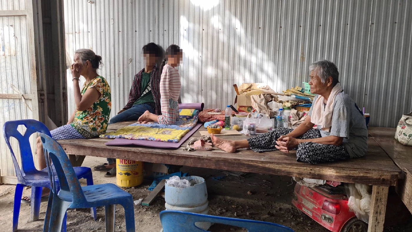 ชาวเน็ตตามหาด่วน ผัวเมียแสบ ทิ้งลูกน้อยให้ยายชราดูแล แถมก่อหนี้ไว้เพียบ