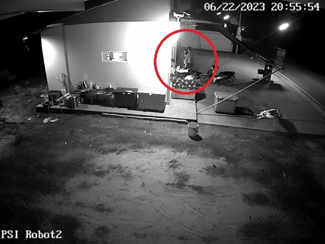 ผัวเก่าบุกเคลียร์อดีตเมีย สุดท้ายถูกผัวใหม่ยิงดับคาห้องเช่า