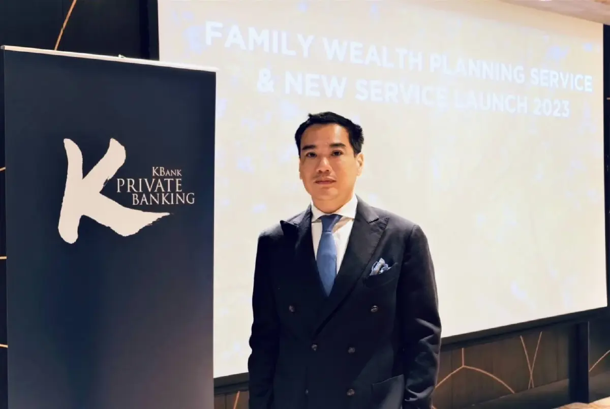 นายพีระพัฒน์ เหรียญประยูร