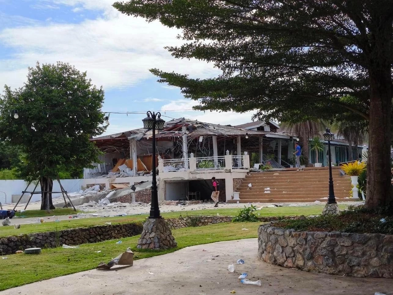 ด่วน! เกิดแก๊สระเบิด "โรงแรมเดอะคาแนล" ราชบุรี อาคารทรุดตัว 