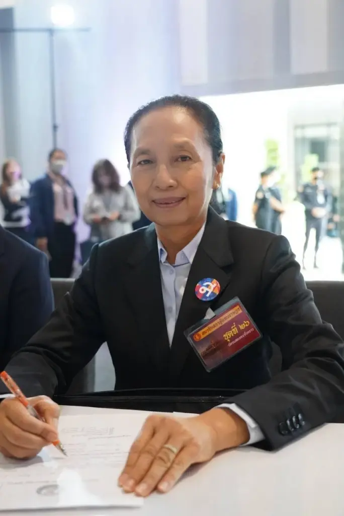 "สุดารัตน์" ปลื้ม พลิกโฉมนำส.ส.หญิงไทยสร้างไทย เข้าสภาได้ถึงครึ่งหนึ่ง