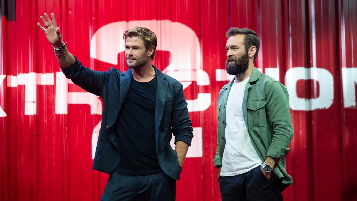 ตัวพ่อสายบู๊ อนันดา - ป้อง ณวัฒน์ บินกระทบไหล่ ดารานำใน EXTRACTION 2