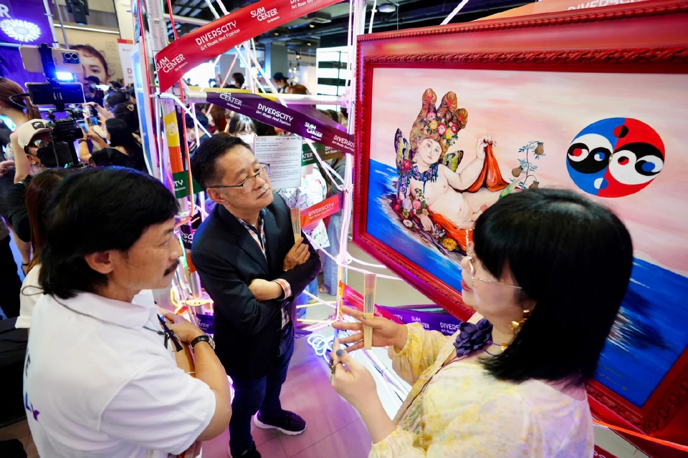 "เพื่อไทย" ย้ำดันสมรสเท่าเทียมเข้าสภาทันที พร้อมหนุนเปลี่ยนคำนำหน้านาม