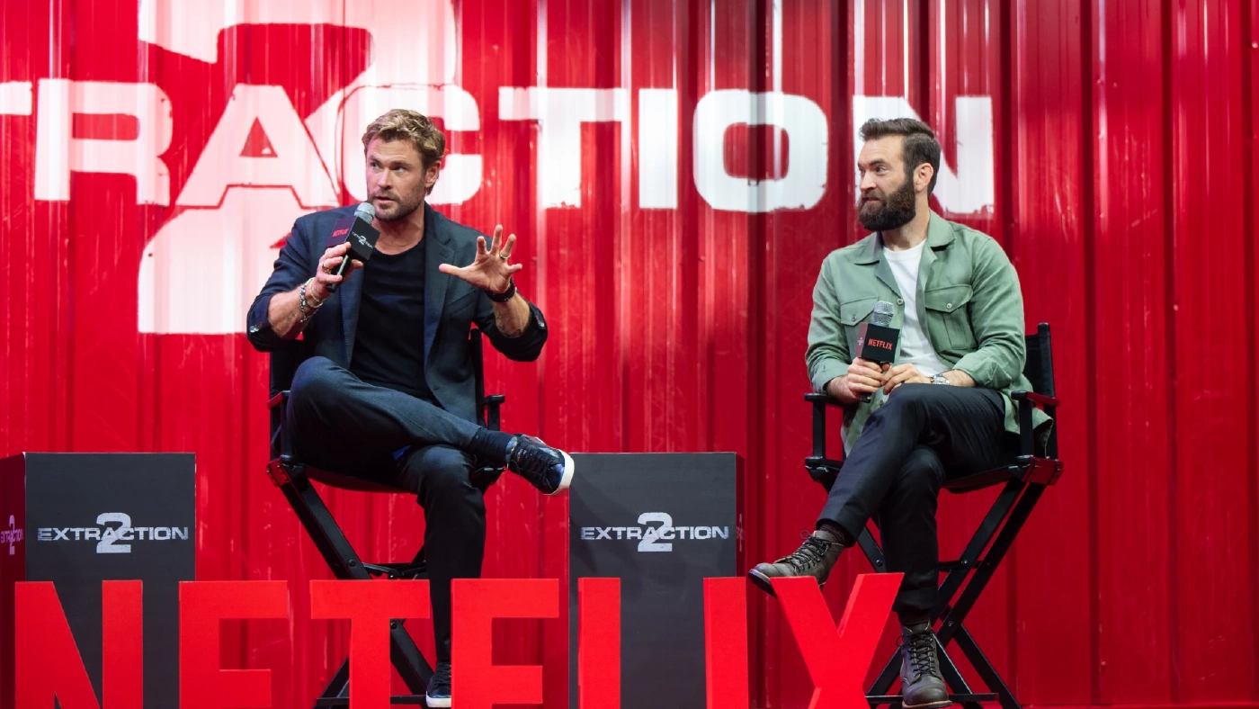 ตัวพ่อสายบู๊ อนันดา - ป้อง ณวัฒน์ บินกระทบไหล่ ดารานำใน EXTRACTION 2