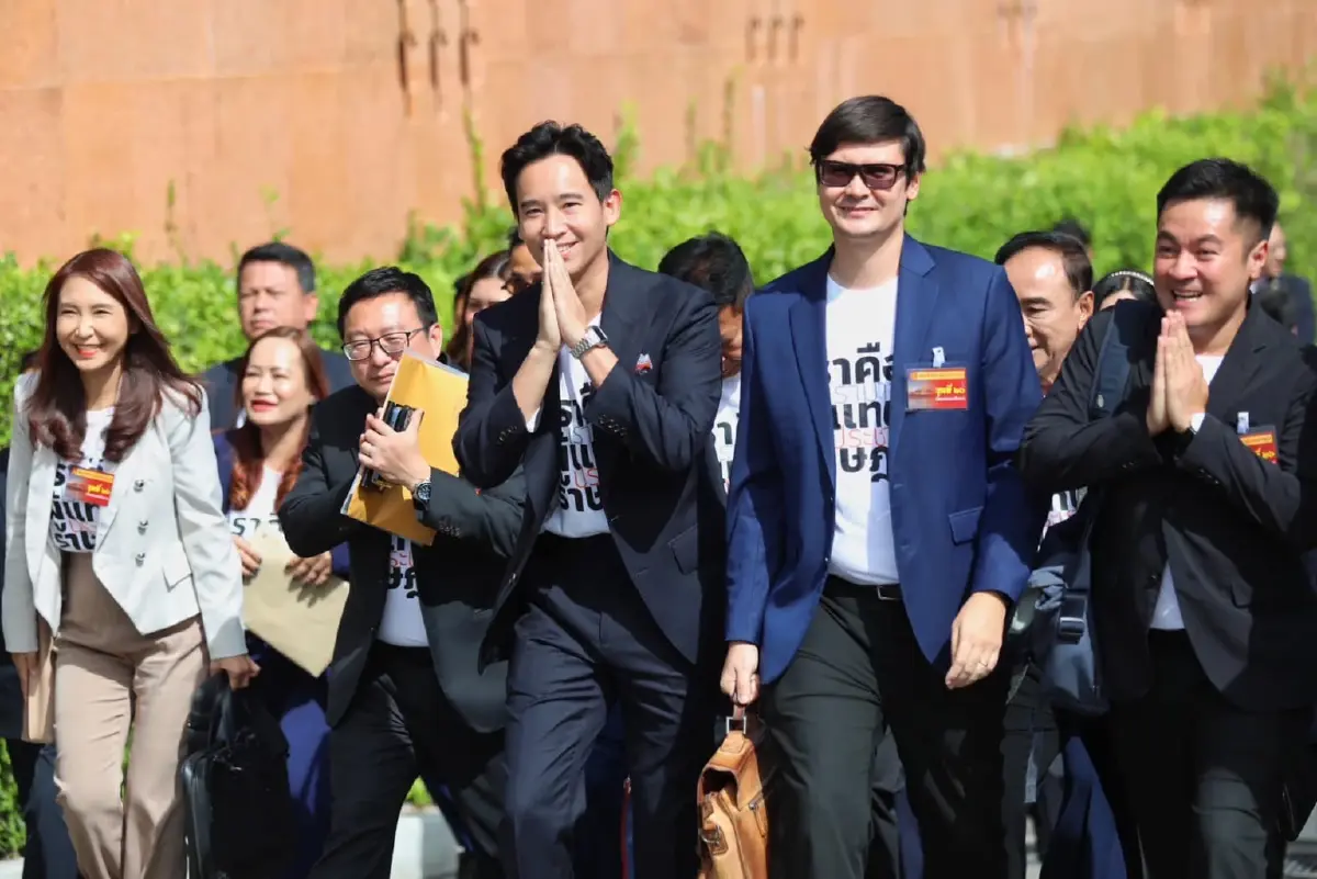 "ประธาน กกต." ยัน คกก.สืบสวนไต่สวนมีอำนาจเชิญ "พิธา" เข้าชี้แจงปมถือหุ้นสื่อ