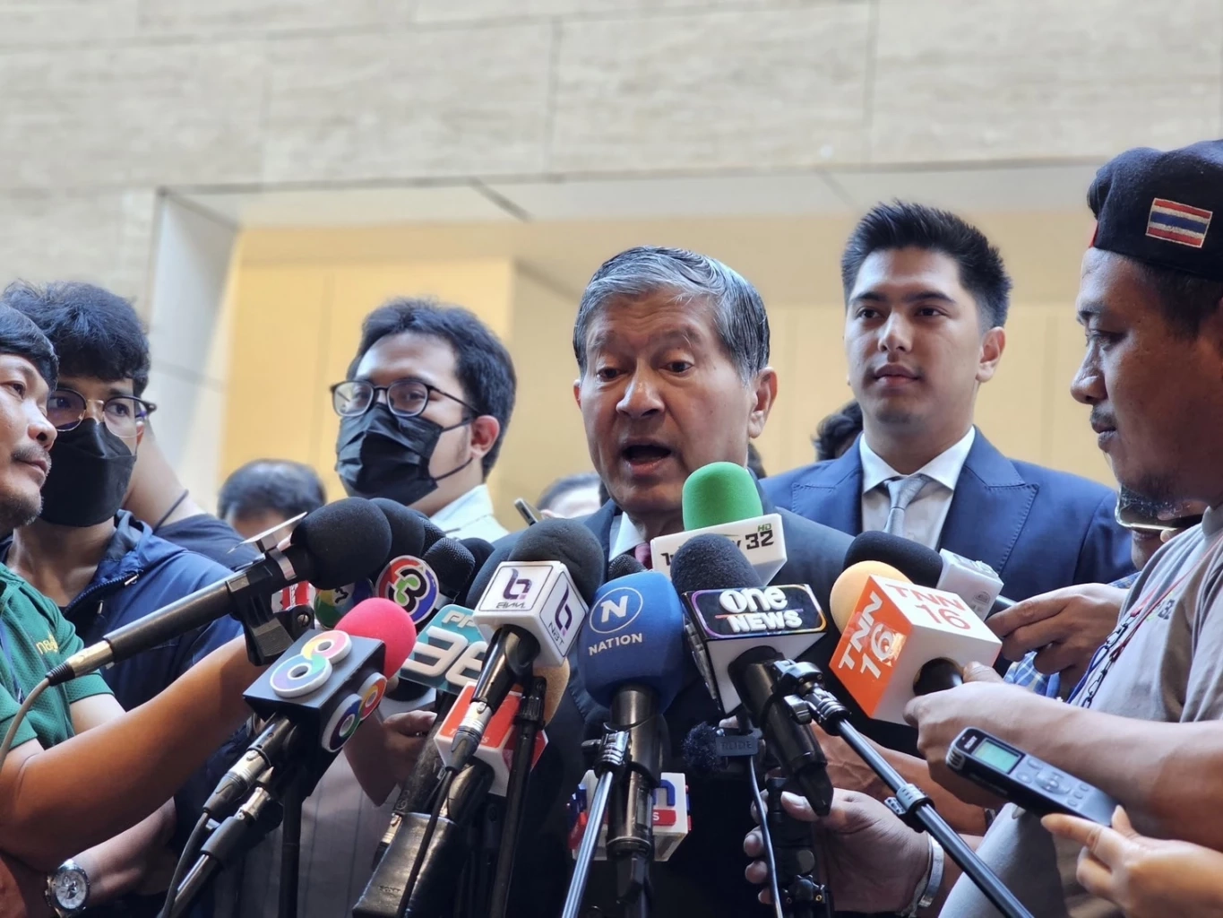 ร.ต.อ.เฉลิม อยู่บำรุง