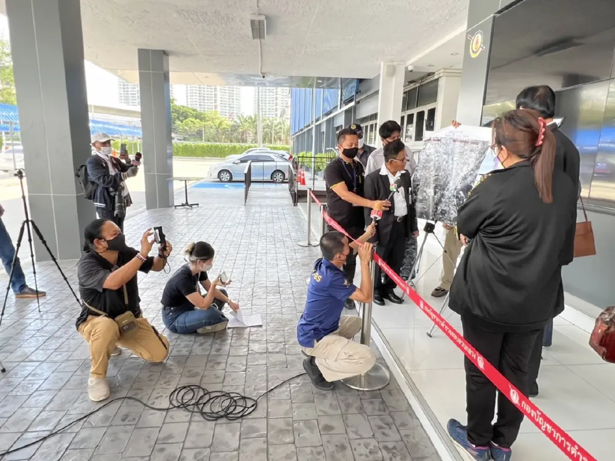 ชาวบ้านร้องปปป. เอาผิดอดีตผู้ว่าฯเอื้อโรงงานรุกลำน้ำ “กุดปืน”
