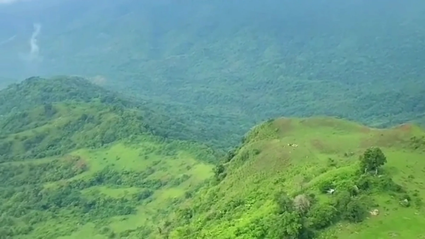 คลิปสุดระทึก สาวรีวิวทางขึ้นสวนสวรรค์ "ภูทับเบิก" เครื่องยนต์ 1.2 แทบสู่ขิต
