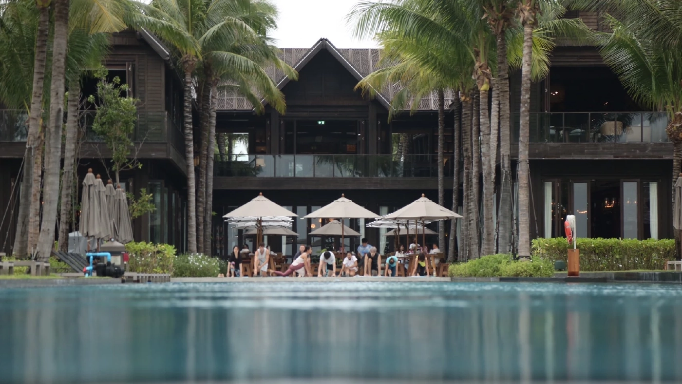 ปล่อยใจ ทิ้งความวุ่นวายบินข้ามฟ้า ไปหมู่บ้านชาวประมง 5 ดาวที่เกาะสมุย