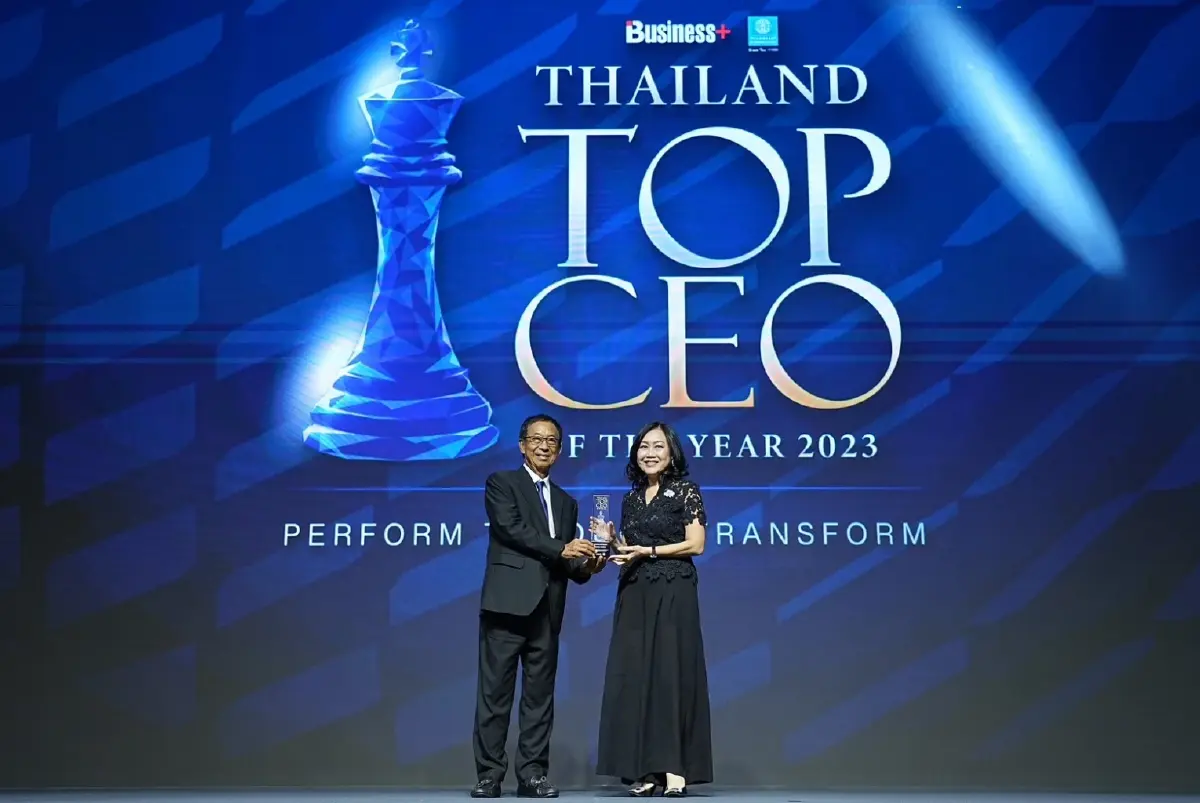 “วัลยา จิราธิวัฒน์” ซีอีโอหญิงเซ็นทรัลพัฒนา คว้ารางวัลสุดยอดผู้นำองค์กรแห่งปี