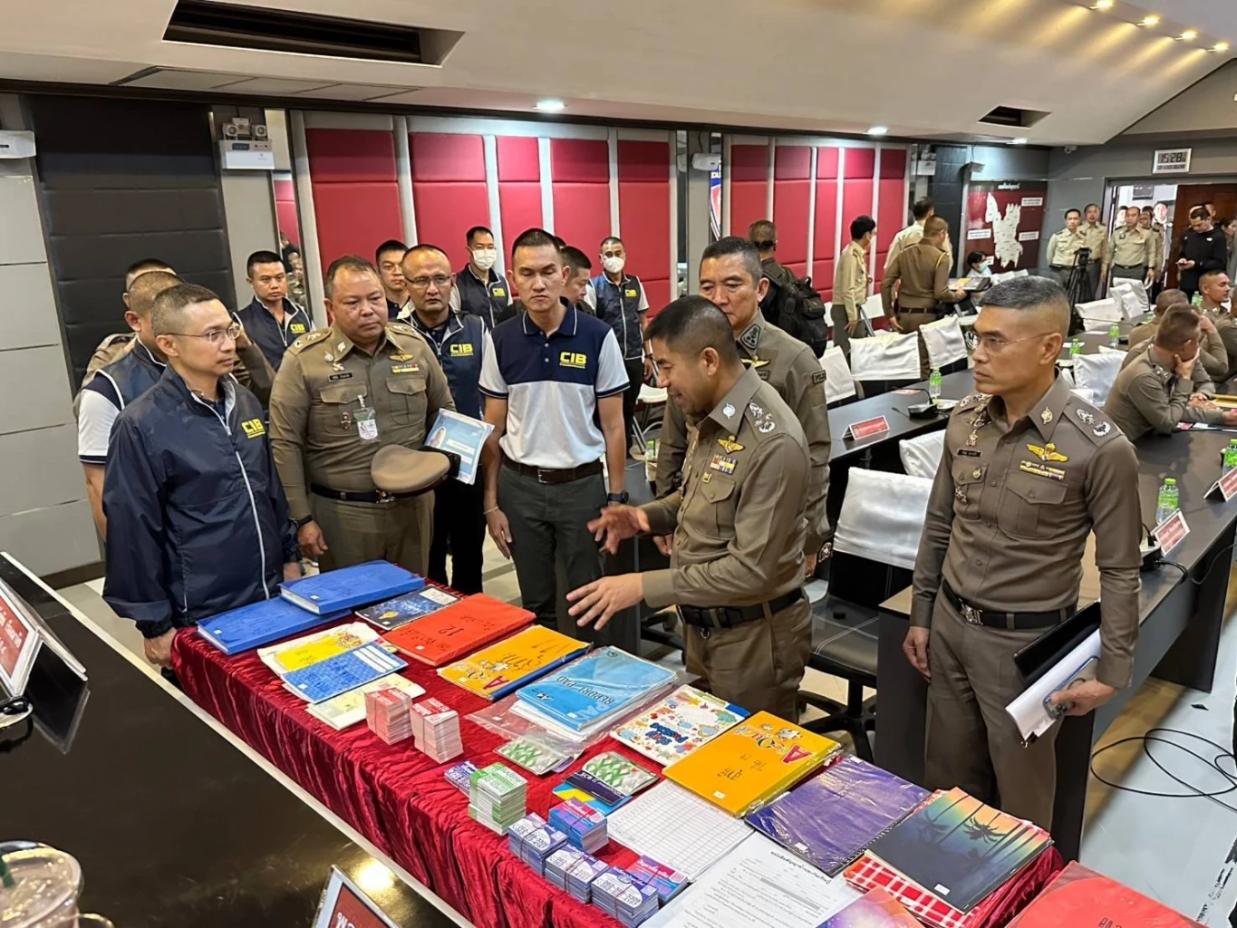 “บิ๊กโจ๊ก” แถลงบุกทลาย แก๊งบังโก้ ปล่อยเงินกู้นอกระบบ ดอกเบี้ยโหด