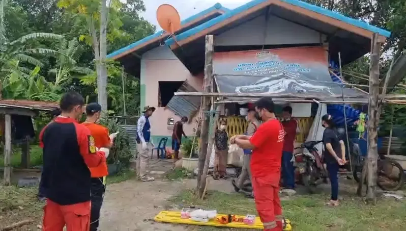 สลด! หนุ่มโคกสำโรงหลอนยาบ้า ทุบตีแม่พังบ้าน สุดท้ายขังตัวเองผูกคอหนีกรรม