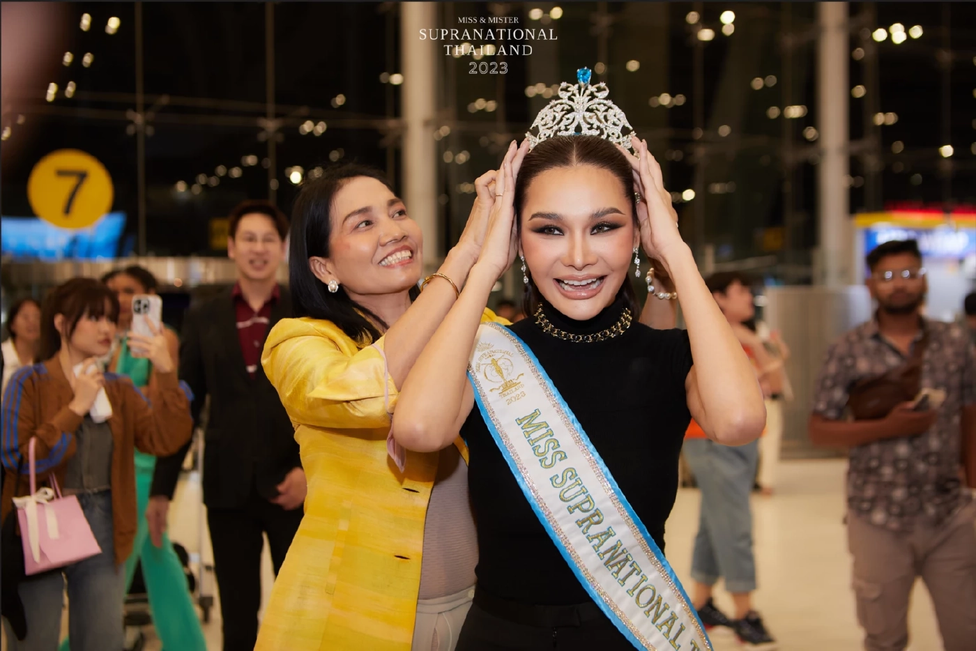 เฟิร์สหวัง- ธ๊อป ณฐนน บินไปโปแลนด์ พร้อมสู้ศึกคว้ามง Supranational 2023