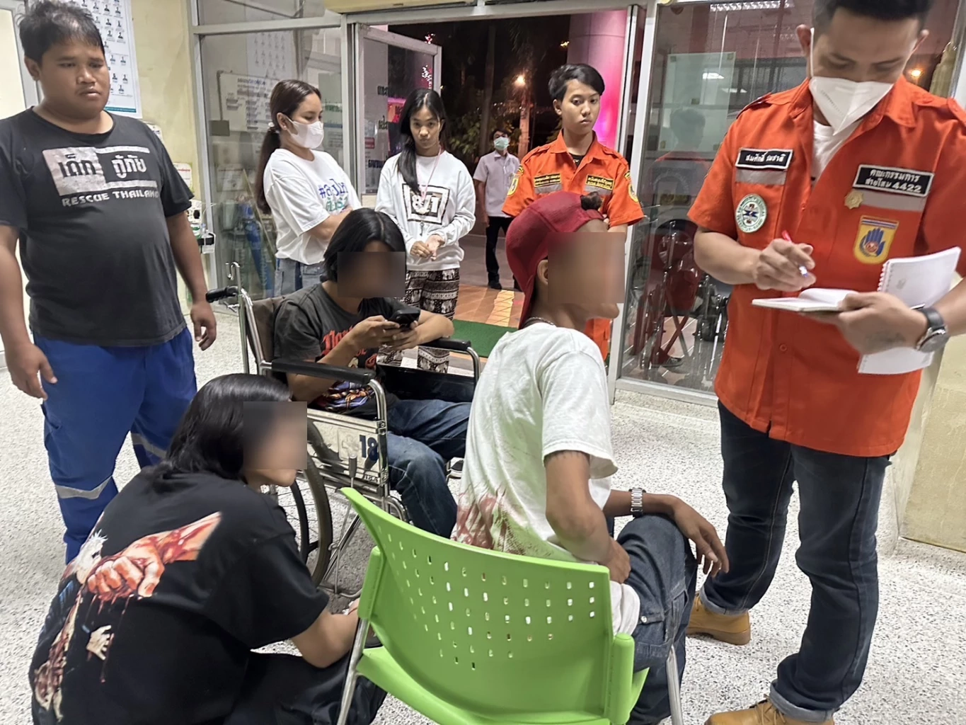 สายไหมเดือด! 4 หนุ่มกลับจากตลาดนัด ถูกตามประกบรัวไม่ยั้ง เจ็บ 3 สาหัส 1