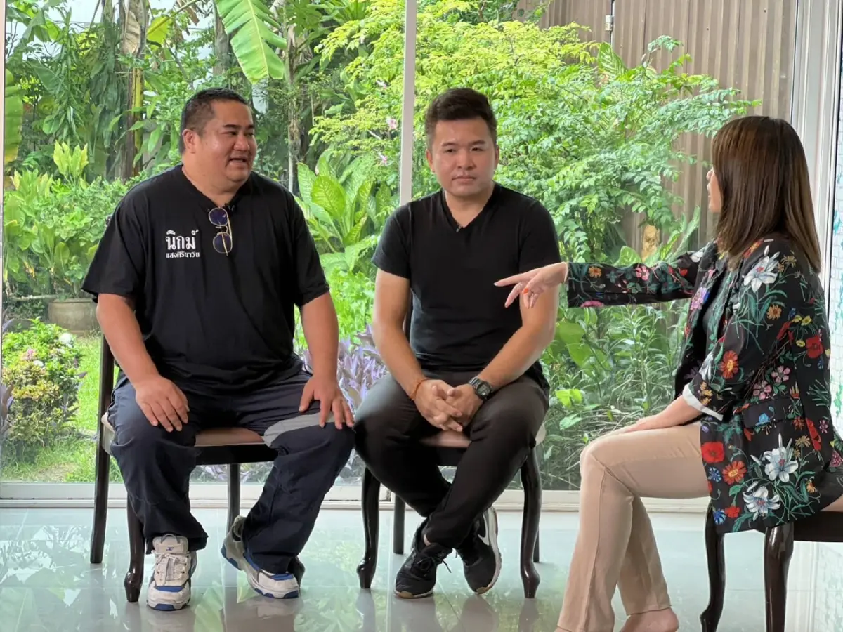 "นิกม์ แสงศิรินาวิน" อดีตผู้สมัคร ส.ส.กทม. พรรคภูมิใจไทย และ "ภาณุวัฒน์ ขวัญยืน" เพื่อนรุ่นน้องผู้ที่รับโอนหุ้น ITV