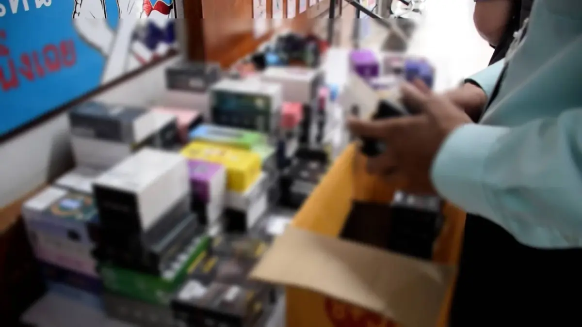 บุกจับบุหรี่ไฟฟ้ากลางเมืองกรุงเก่า 3 ร้าน พบ นร.เข้าไปซื้อน้ำยาคาตา