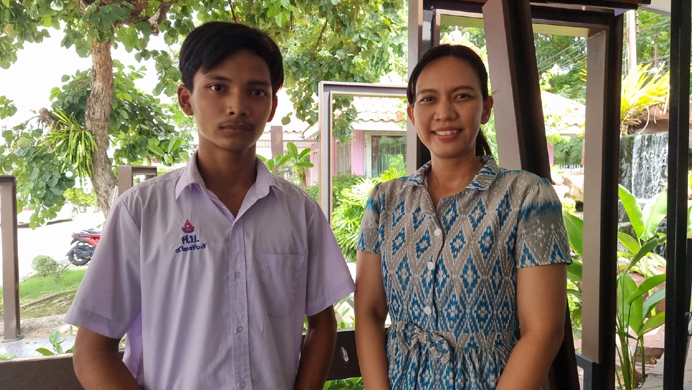 เปิดใจ "น้องโค้ก" นร.จิตอาสา ช่วยเปลี่ยนล้อรถตู้ ฝันอยากเป็นผู้พิพากษา