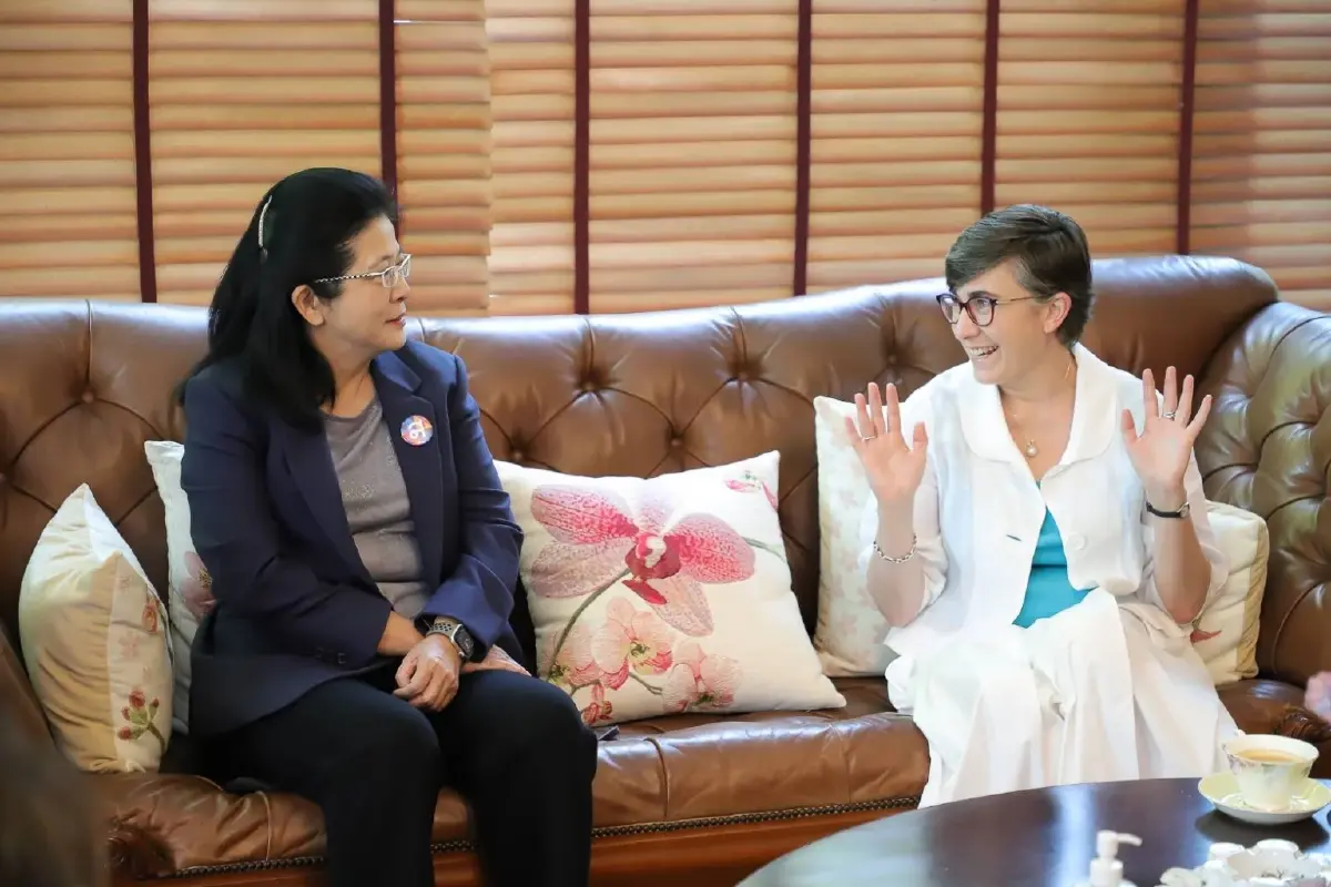 "สุดารัตน์" แจง ทูตออสเตรเลีย ระบุ 8 พรรคจับมือแน่น หนุน "พิธา" เป็นนายกฯ