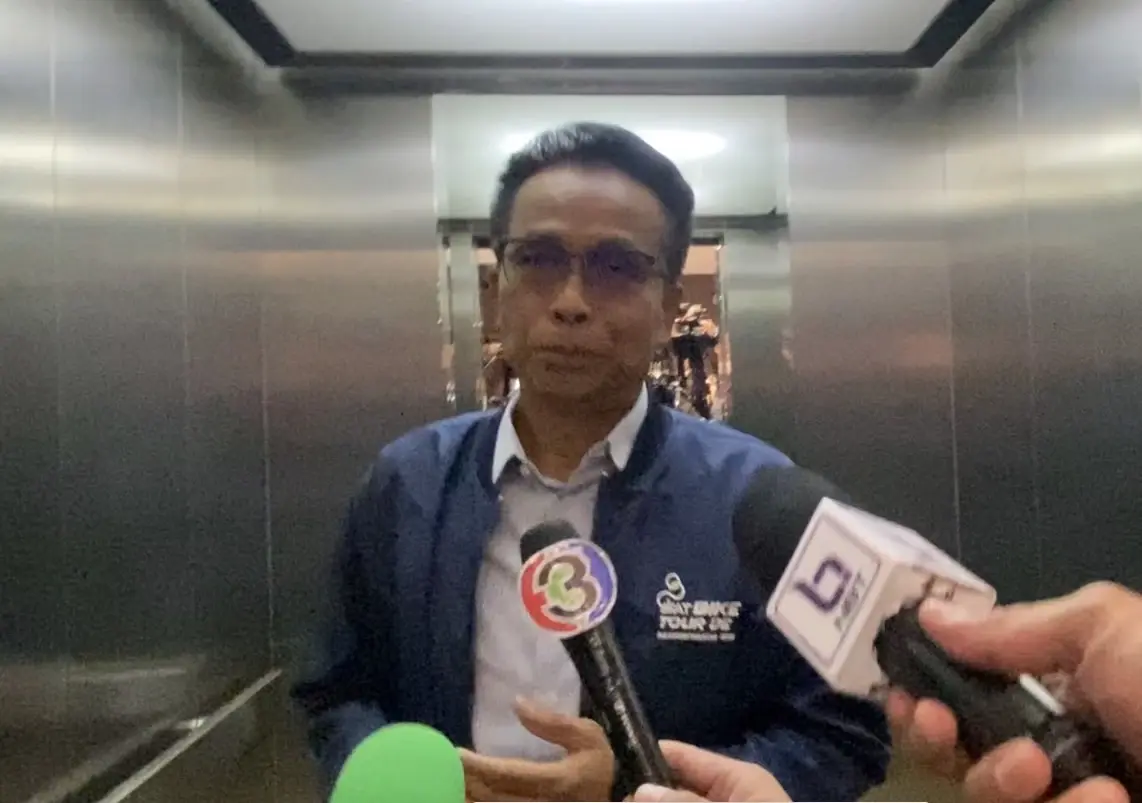 "ศุภชัย" ปัดตอบอายุประธานสภาฯ อ้าง ไม่ได้เป็น ส.ส.