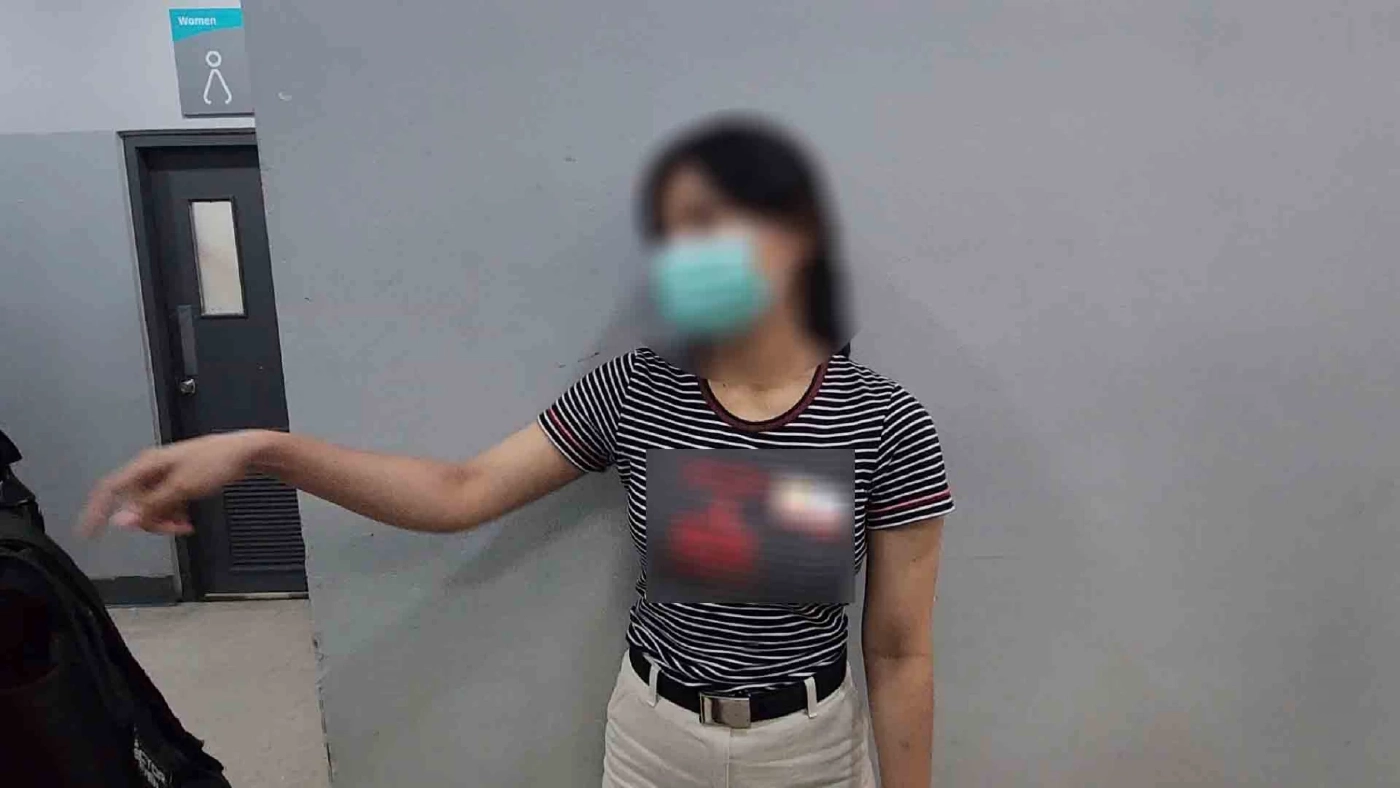 สาวกรี๊ดลั่น! โดนแอบถ่ายในห้องน้ำห้าง หนุ่มอ้างปวดหนัก ไม่ทันสังเกตป้าย