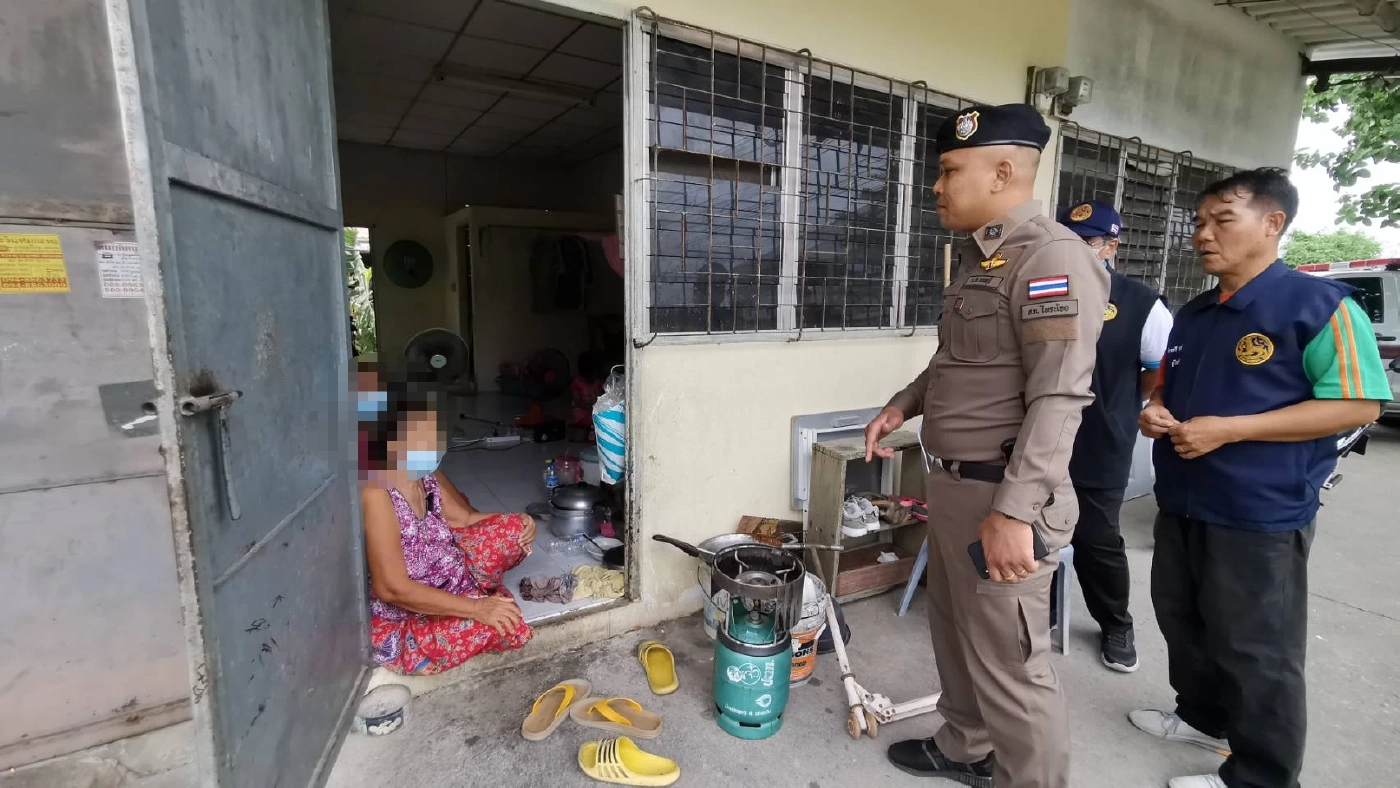 ลูกสาวสุดทน แม่ยอดแย่แห่งปี ทั้งดูดยา ปั่นสล็อต หงุดหงิดก็ทุบน้องวัย 4 ขวบ