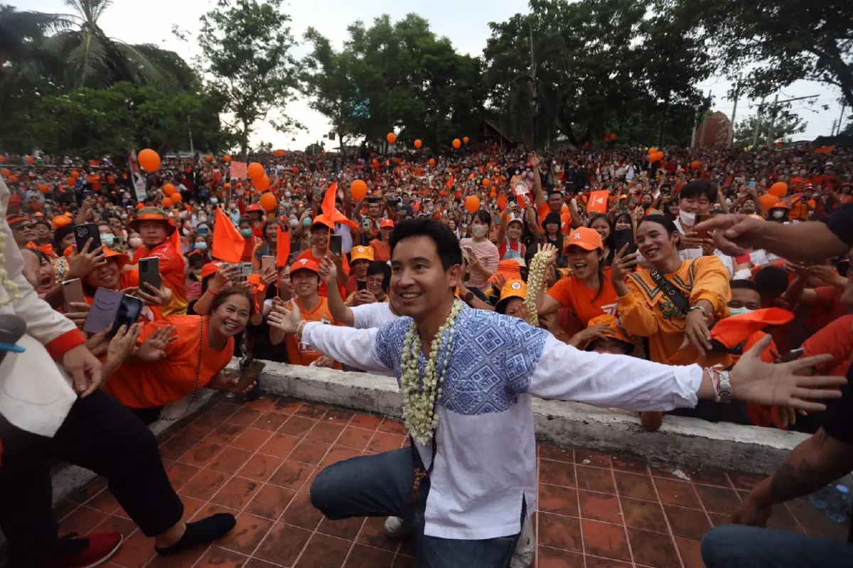 "ลำพูนไม่ลำพัง" พิธา ขอบคุณทุกคะแนนเสียง สัญญาจะทำให้ลำพูนไม่ลำบาก (คลิป)