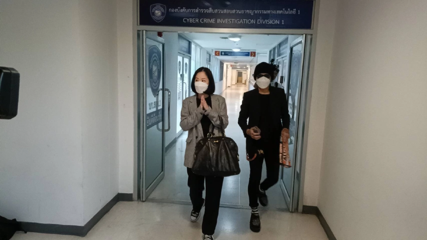 “วีวี่ ผีหน้าสวย" ให้ปากคำ ตร.ถูกหลอกรีวิวสินค้า สูญกว่า 5 แสนบาท