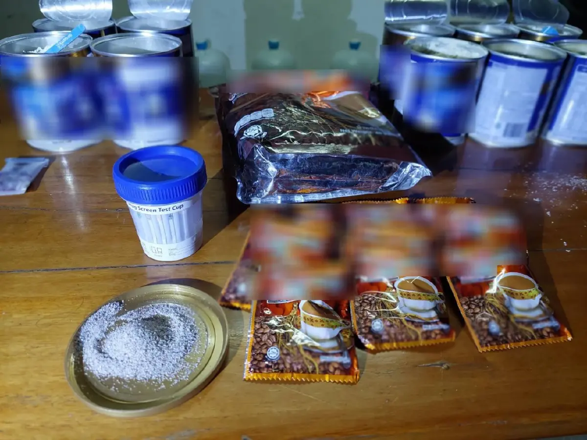 ยึดเฮโรอีน โคเคน เคตามีน ใส่กระป๋องอาหารเสริม ซองกาแฟ ซุกชายแดนแม่สาย